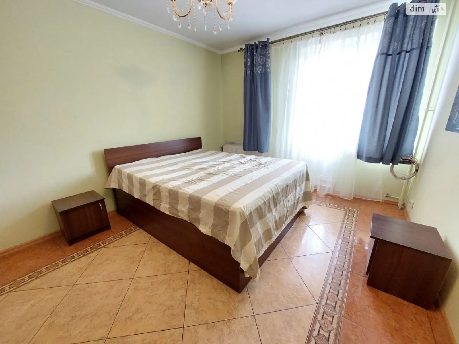 2-кімнатна квартира 67 кв. м у Тернополі, цена: 10000 грн