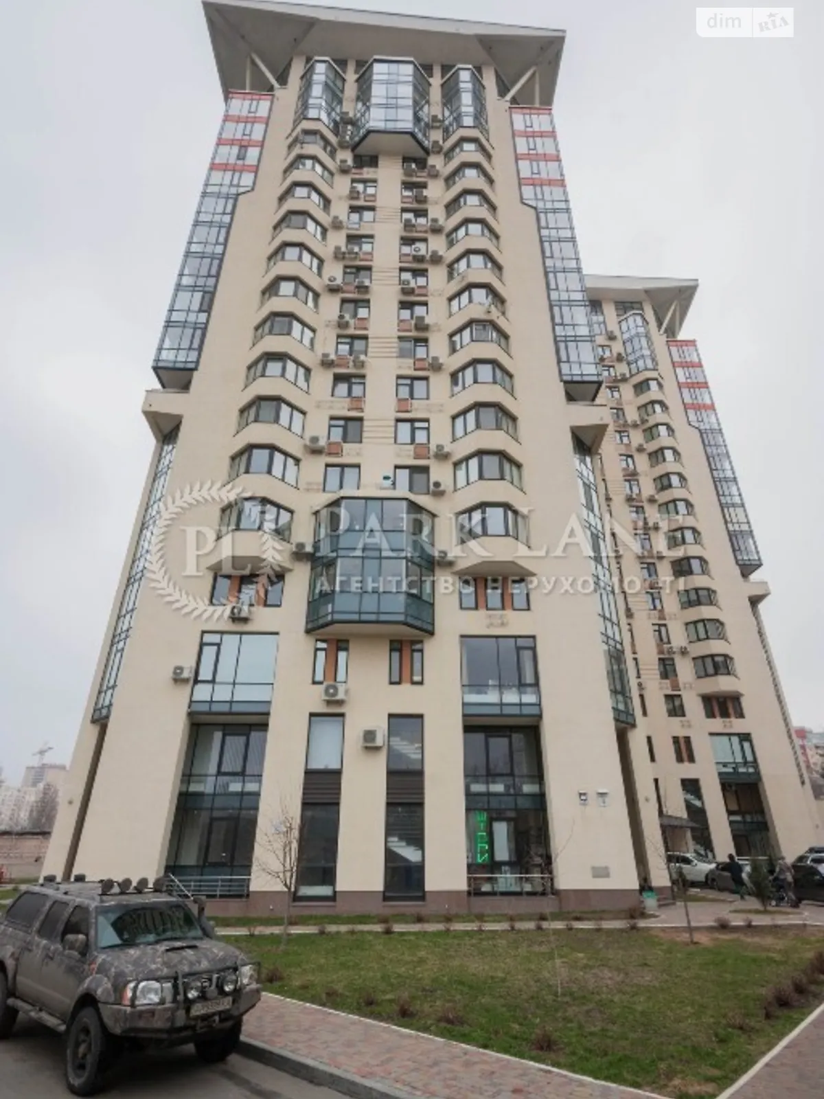Продается 1-комнатная квартира 106 кв. м в Киеве, ул. Ломоносова, 75А - фото 1
