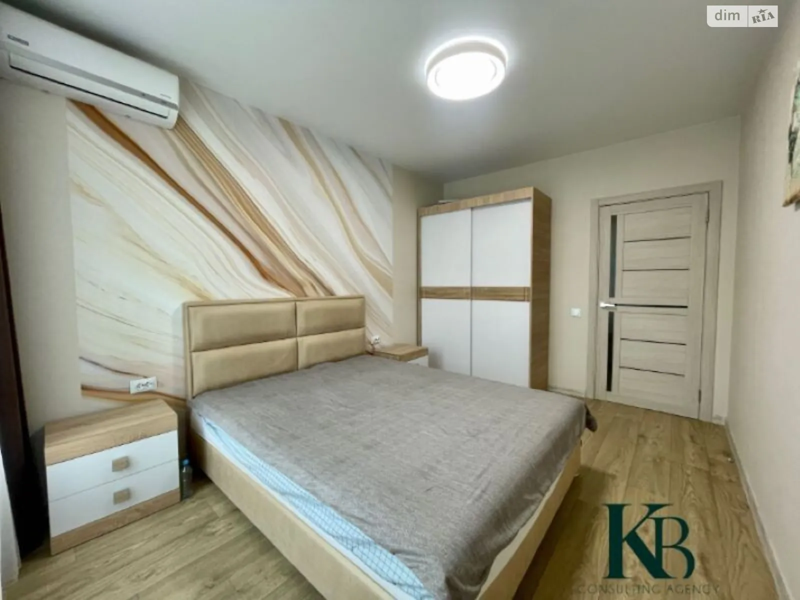 Продается 1-комнатная квартира 42.6 кв. м в Днепре, цена: 57000 $