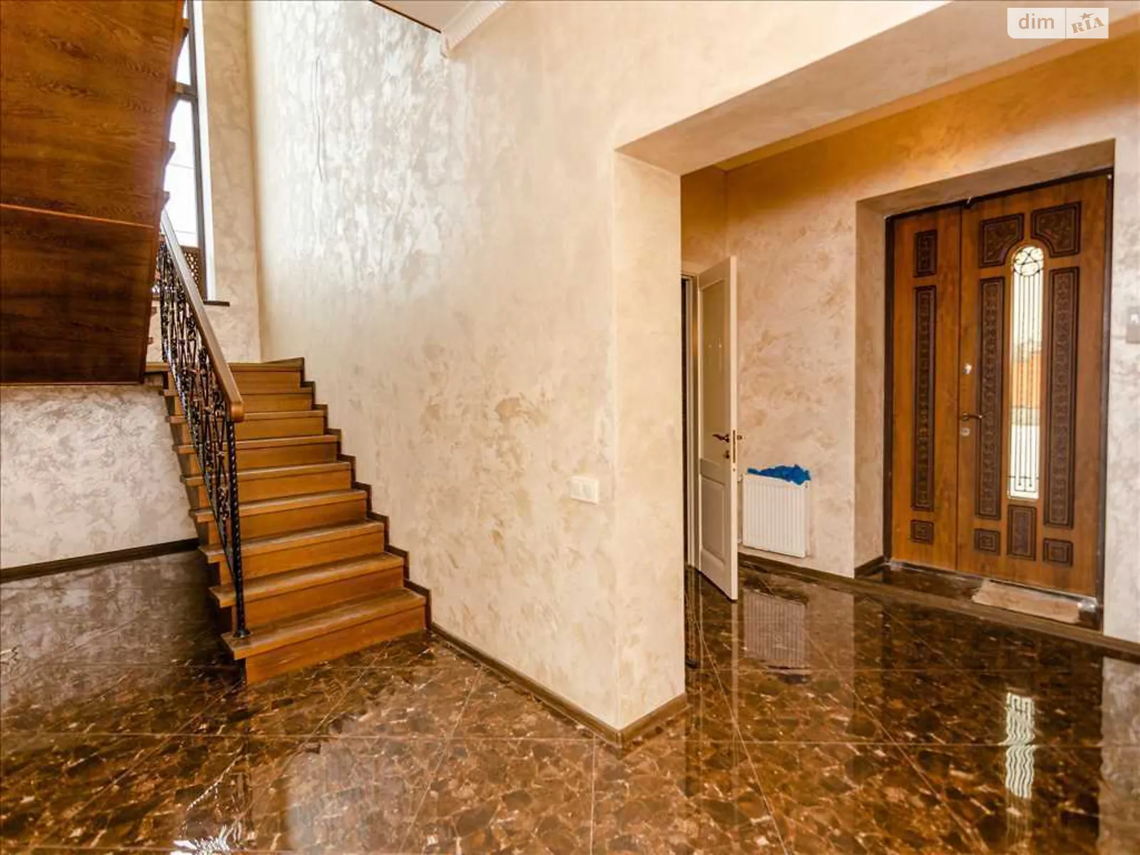 Продается дом на 2 этажа 252 кв. м с мансардой - фото 2