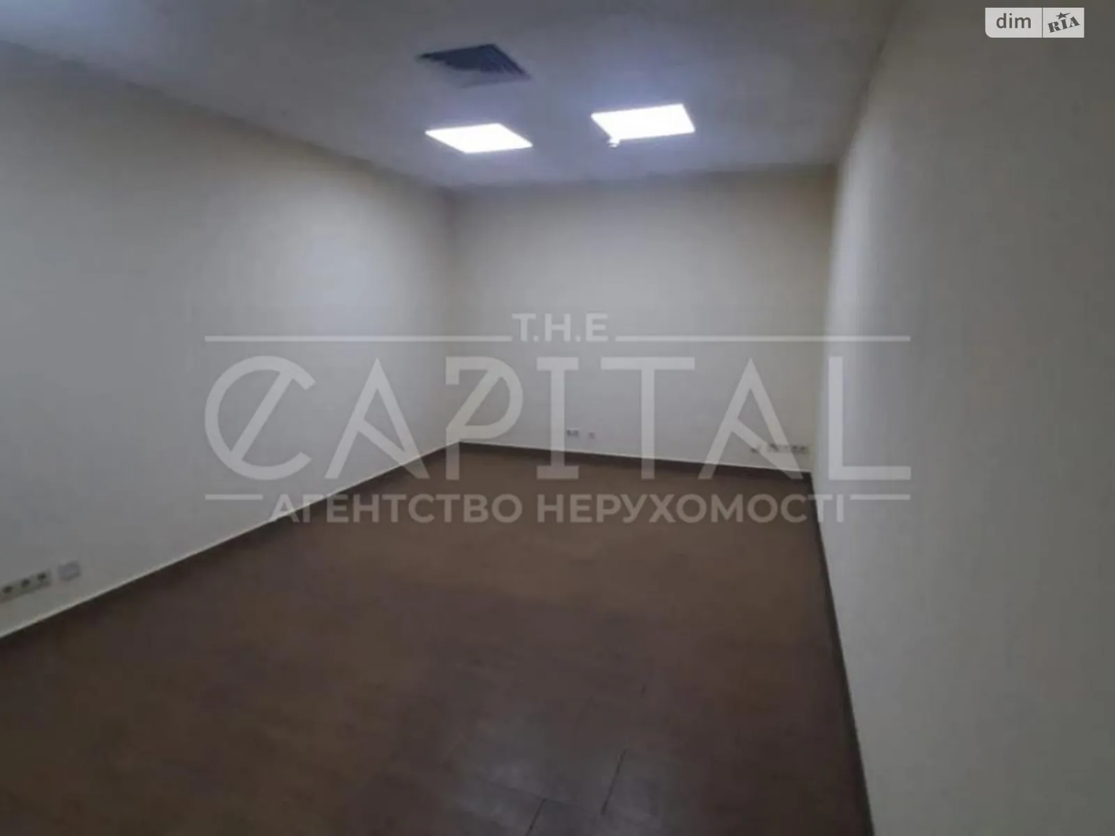 Сдается в аренду офис 820 кв. м в бизнес-центре, цена: 8200 $ - фото 1