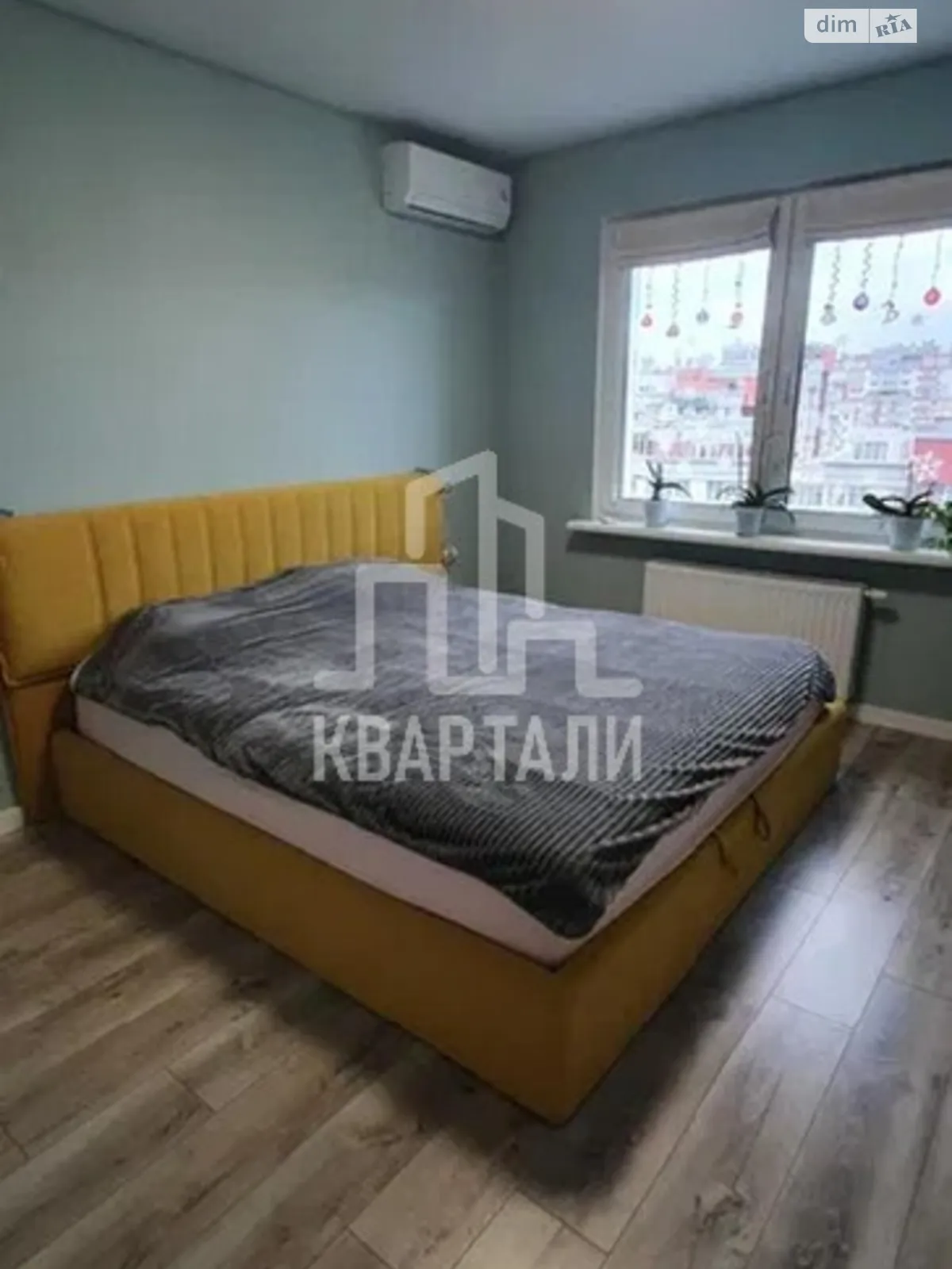 Продається 3-кімнатна квартира 82 кв. м у Києві, вул. Ломоносова, 81Б