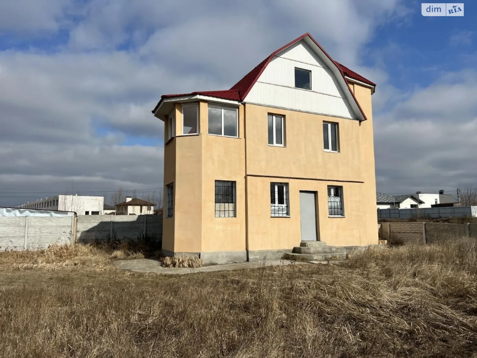 Продается дом на 2 этажа 150 кв. м с верандой, цена: 93000 $ - фото 1