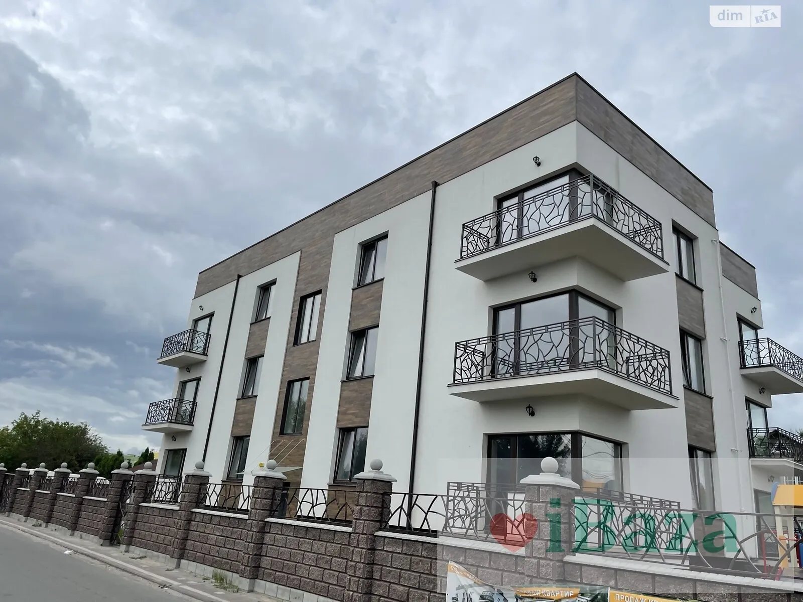 Продается 3-комнатная квартира 74 кв. м в Ровно