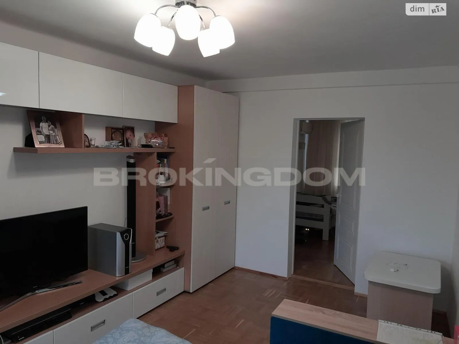 Продается 2-комнатная квартира 46 кв. м в Киеве, цена: 52000 $