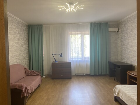 Сдается в аренду 2-комнатная квартира 84 кв. м в Одессе, ул. Мечникова