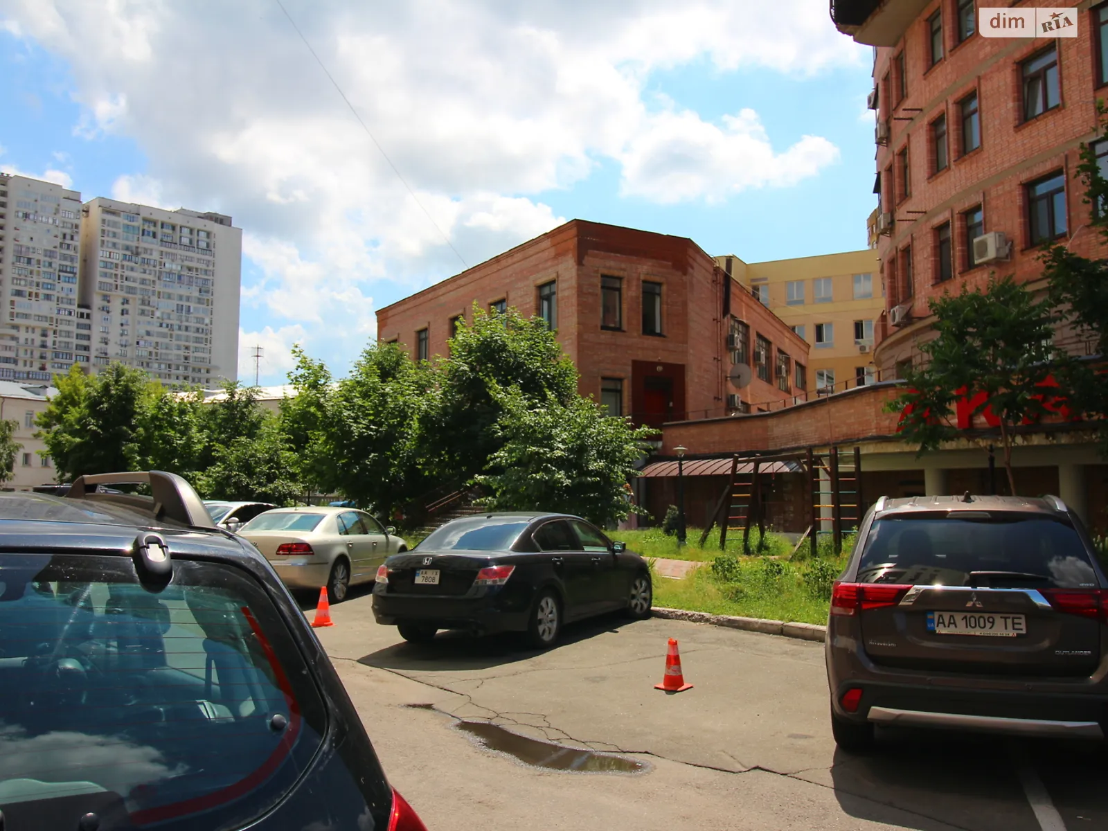 Продається офіс 927 кв. м в бізнес-центрі, цена: 1854000 $ - фото 1