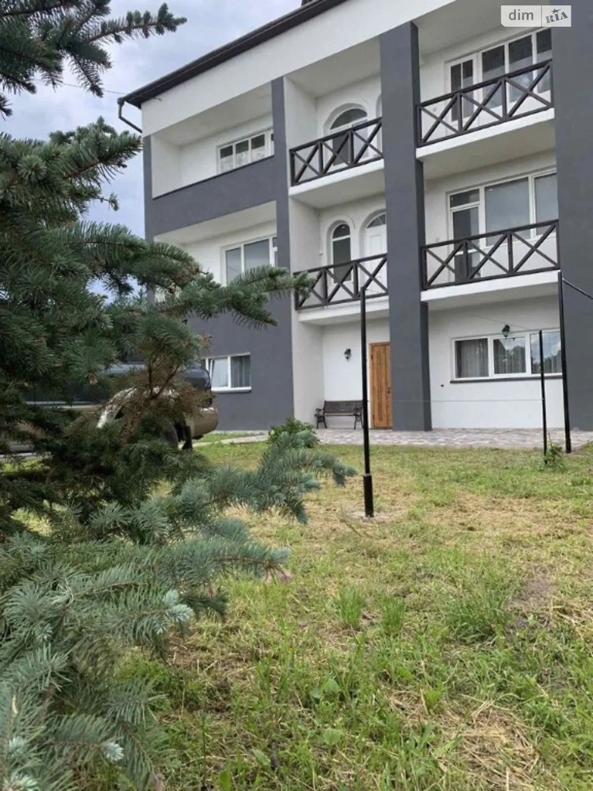 Сдается в аренду дом на 2 этажа 150 кв. м с гаражом, цена: 750 $ - фото 1