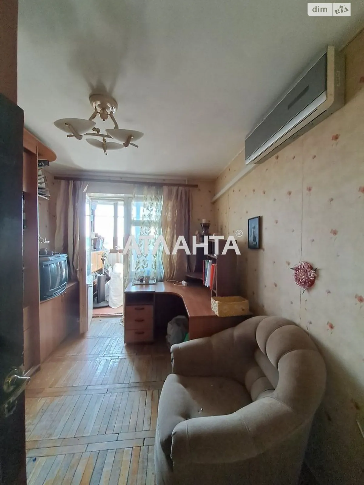 Продается 4-комнатная квартира 78 кв. м в Одессе, Фонтанская дор. - фото 1