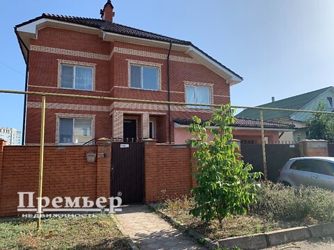 Продається будинок 3 поверховий 385 кв. м з терасою, цена: 270000 $