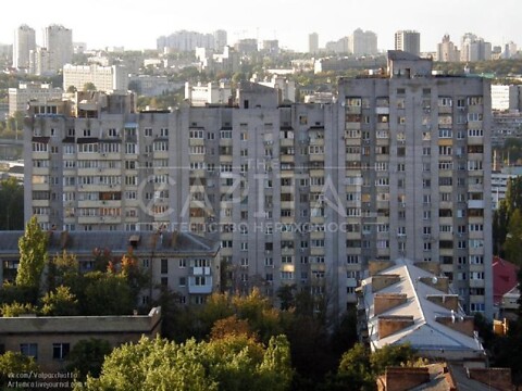 Продается 4-комнатная квартира 126 кв. м в Киеве, цена: 145000 $