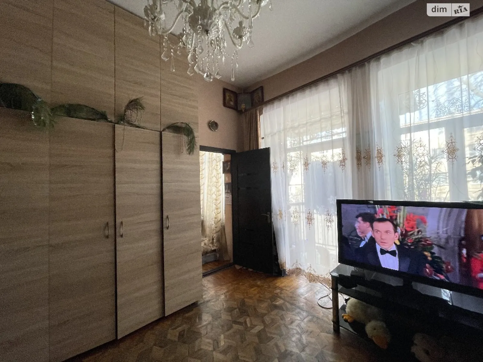 Продается 3-комнатная квартира 69 кв. м в Одессе, ул. Градоначальницкая