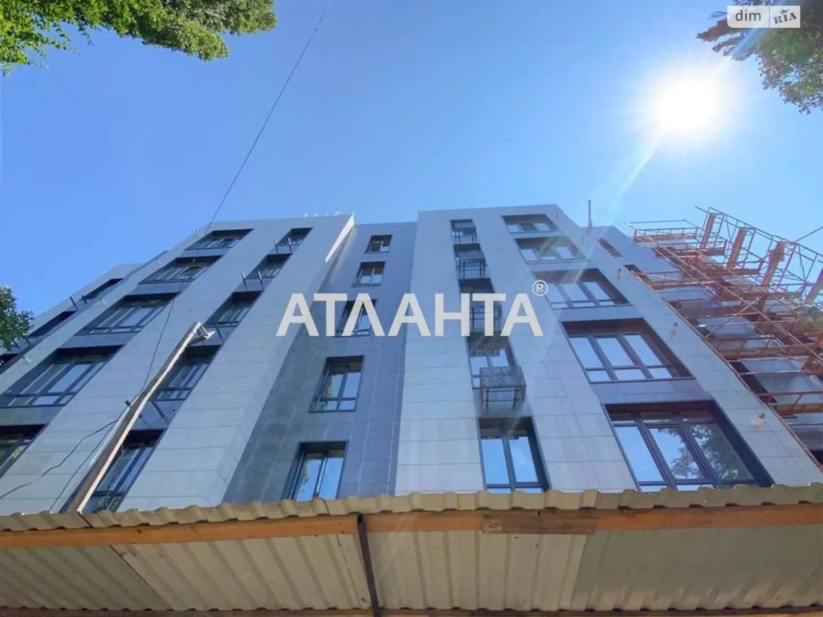 Продається 2-кімнатна квартира 68.8 кв. м у Одесі, вул. Космонавтів - фото 1