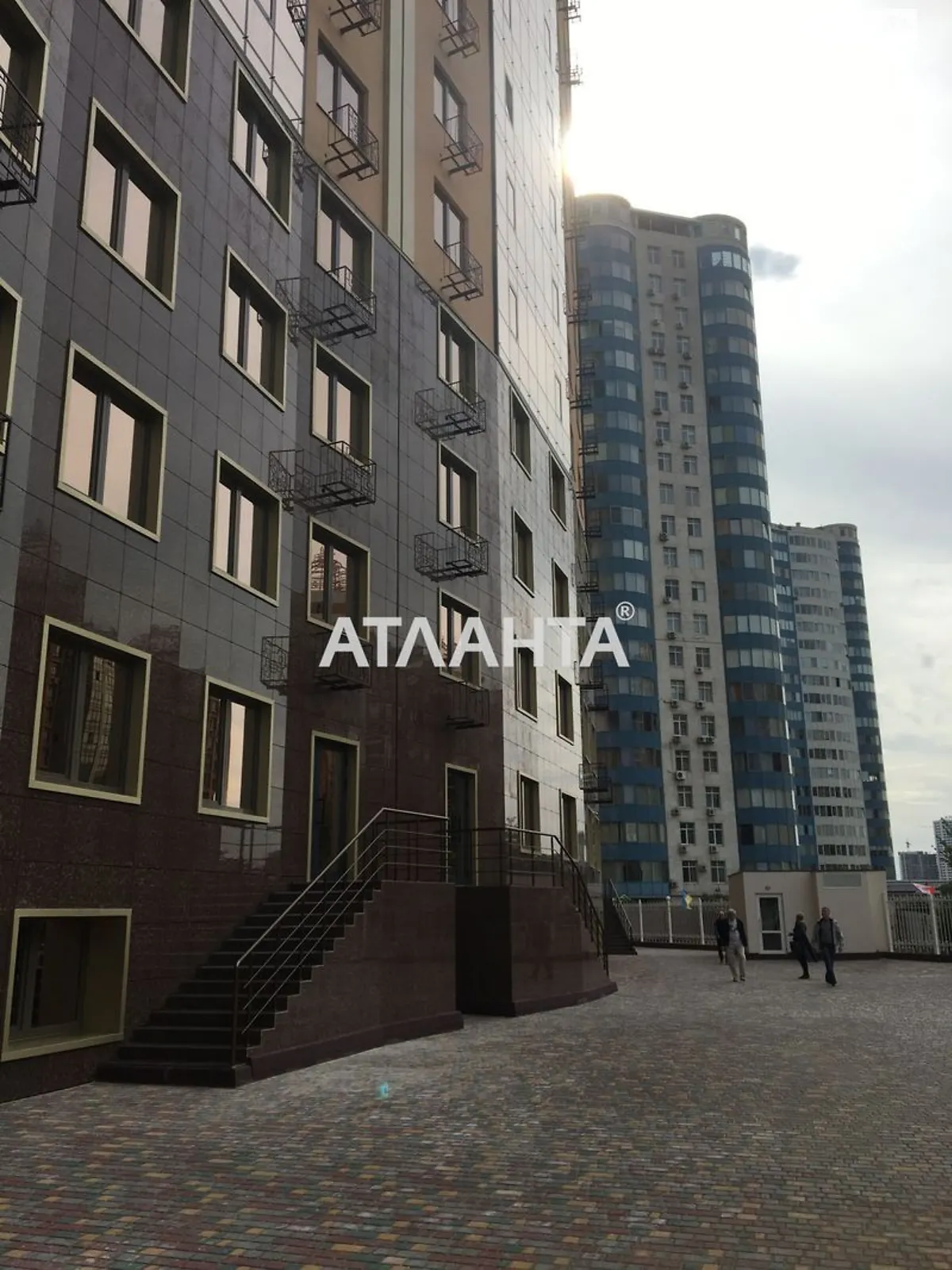 Продается офис 39 кв. м в бизнес-центре - фото 2