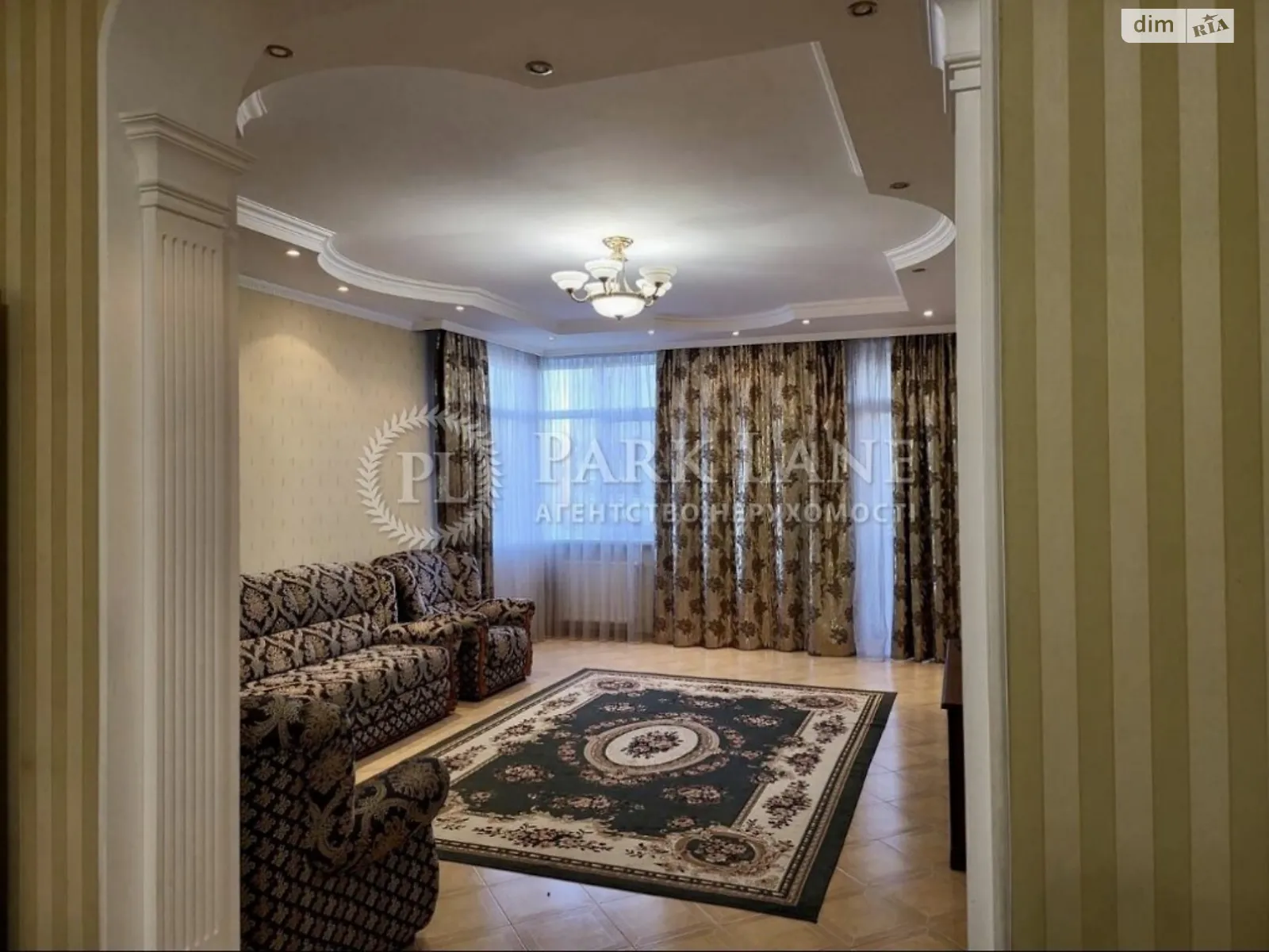 Продается 3-комнатная квартира 127 кв. м в Киеве, ул. Старонаводницкая, 6Б