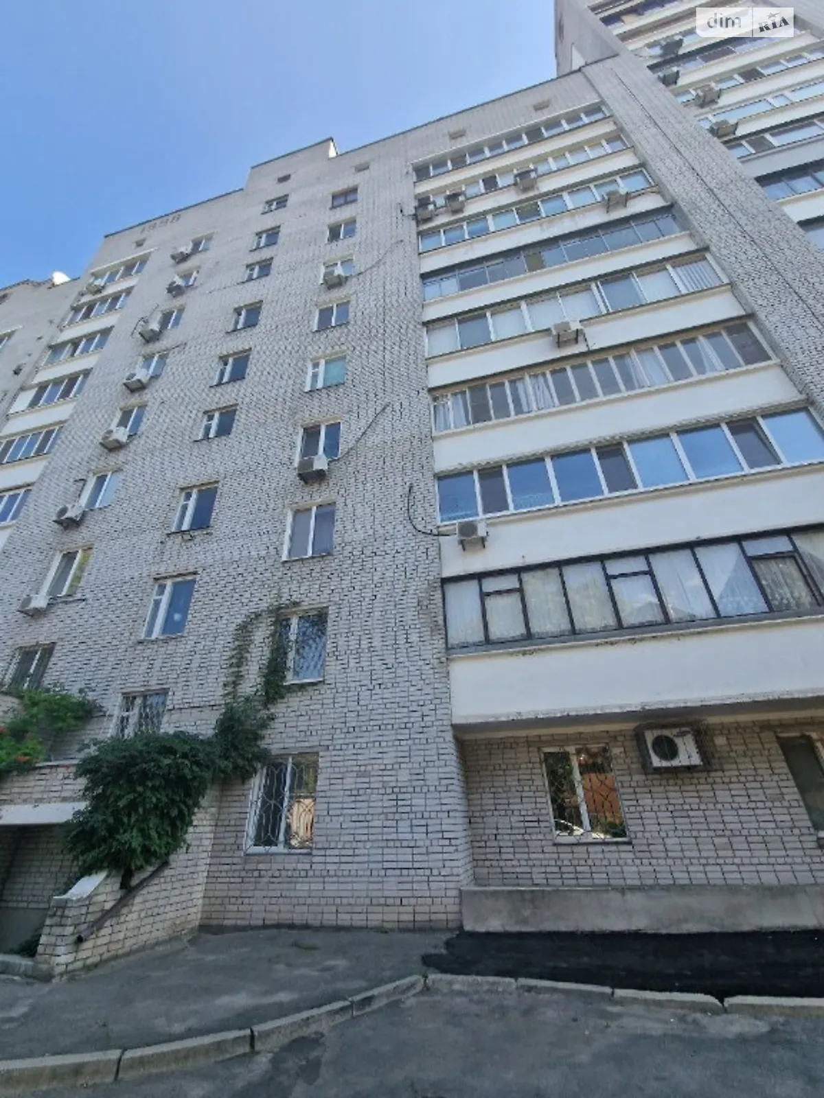 Продается 4-комнатная квартира 127 кв. м в Днепре, ул. Дмитрия Кедрина, 66