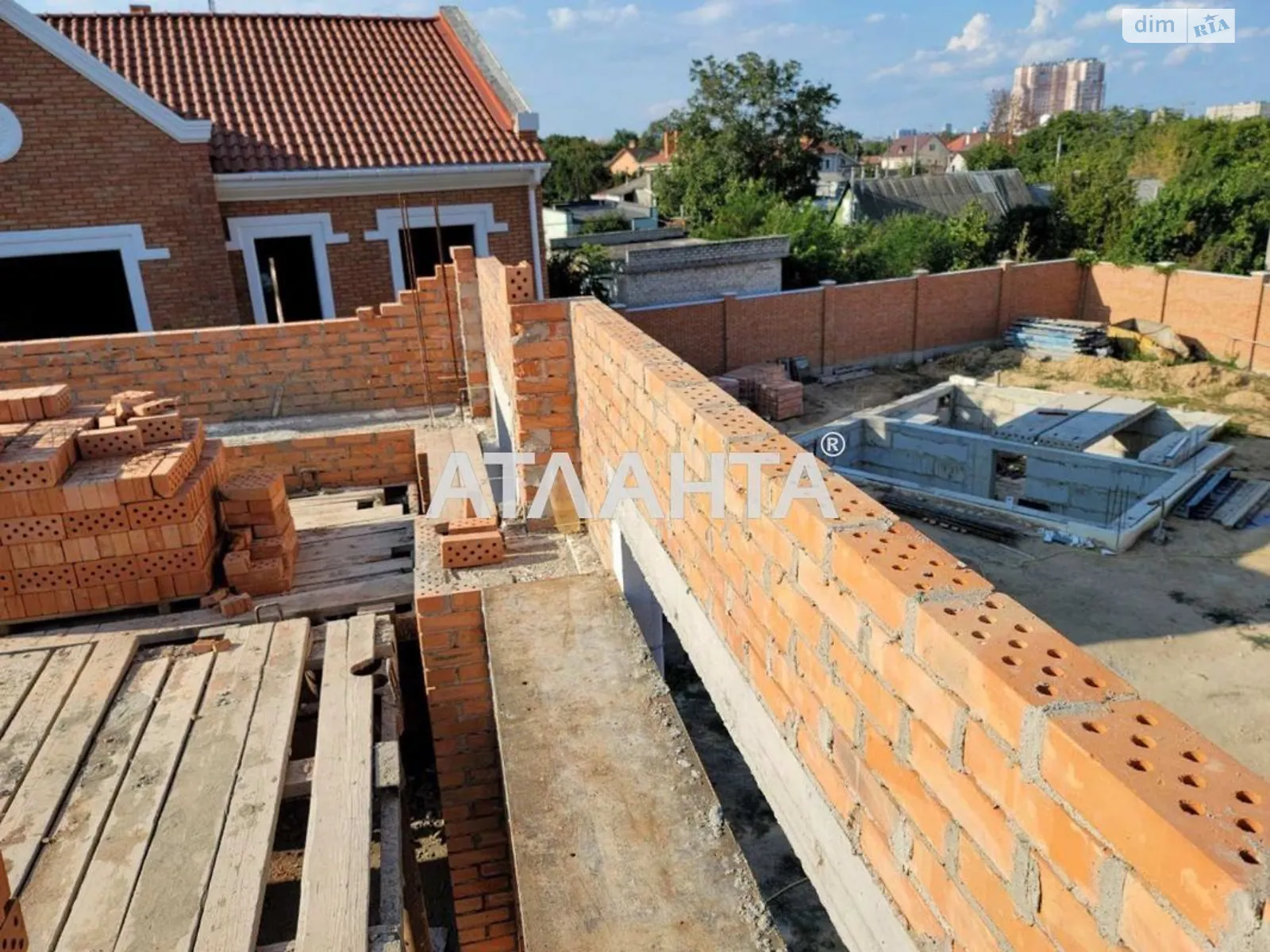 Продається будинок 2 поверховий 178 кв. м з гаражем, цена: 285000 $ - фото 1