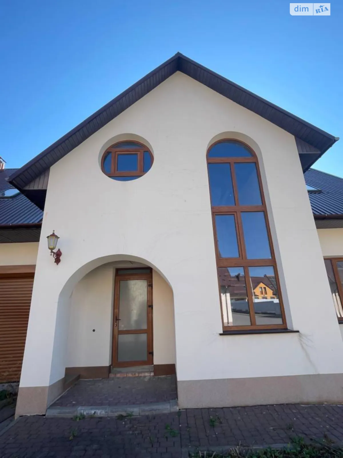 Продается дом на 3 этажа 354 кв. м с балконом, цена: 105000 $ - фото 1