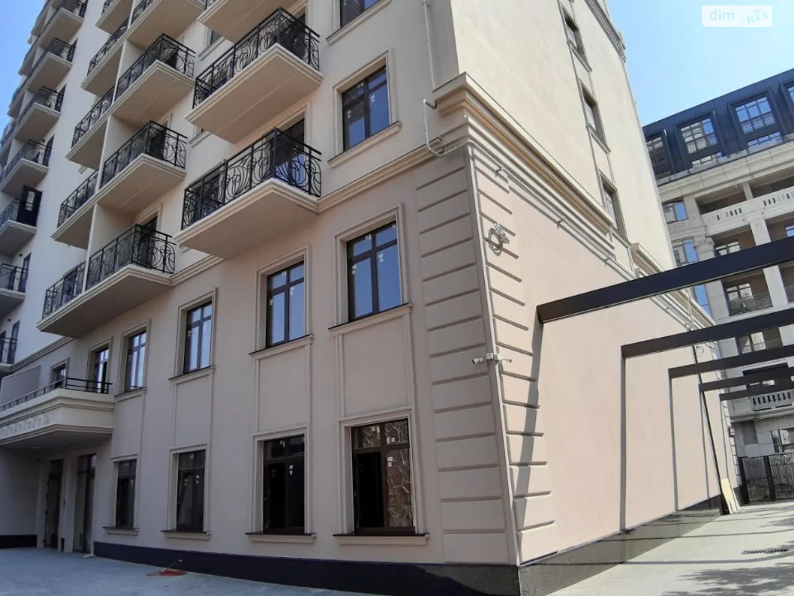 Продається 2-кімнатна квартира 81 кв. м у Одесі, вул. Карантинна, 22 - фото 1