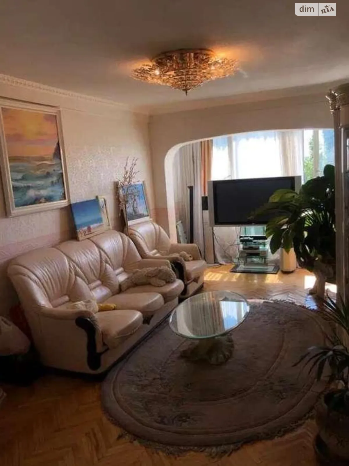 Продается 3-комнатная квартира 73 кв. м в Киеве, ул. Березняковская, 14