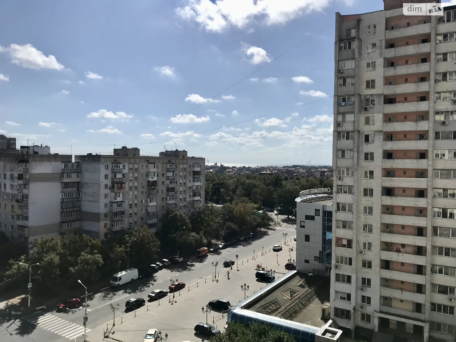 Продається 2-кімнатна квартира 80 кв. м у Чорноморську, вул. Парусна - фото 1