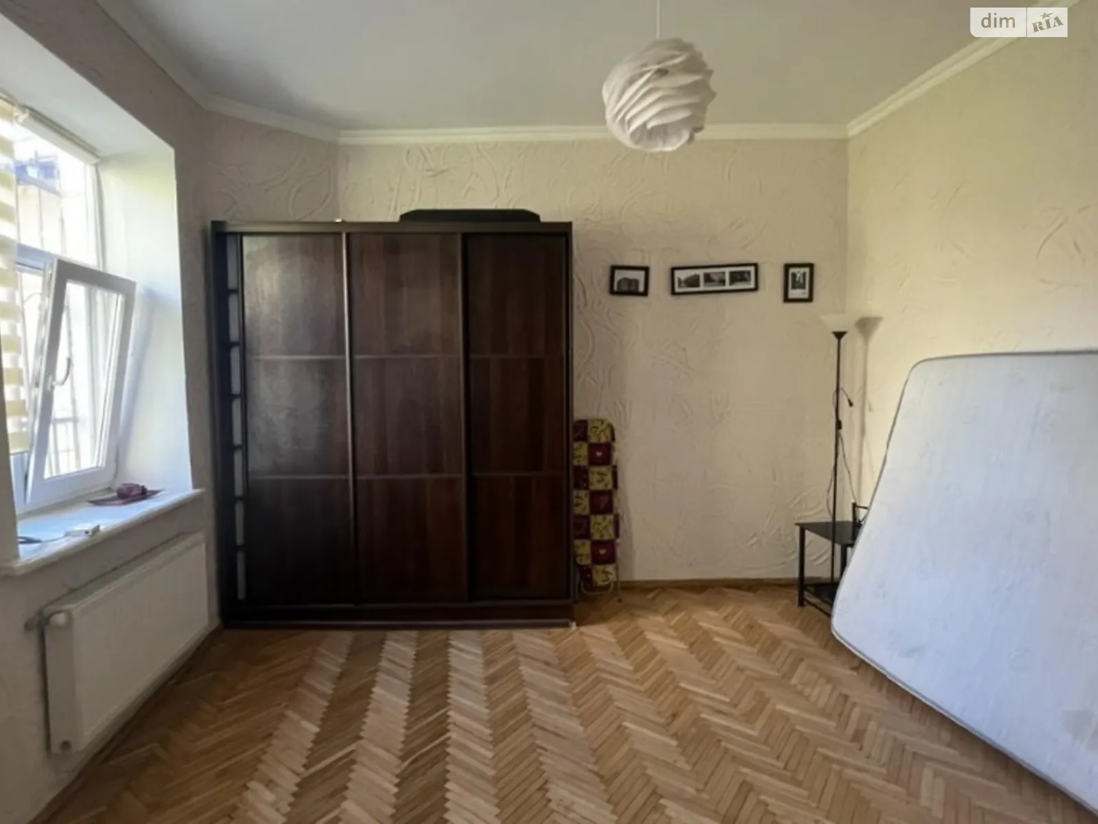 Продается 1-комнатная квартира 30 кв. м в Львове, просп. Шевченко, 3 - фото 1