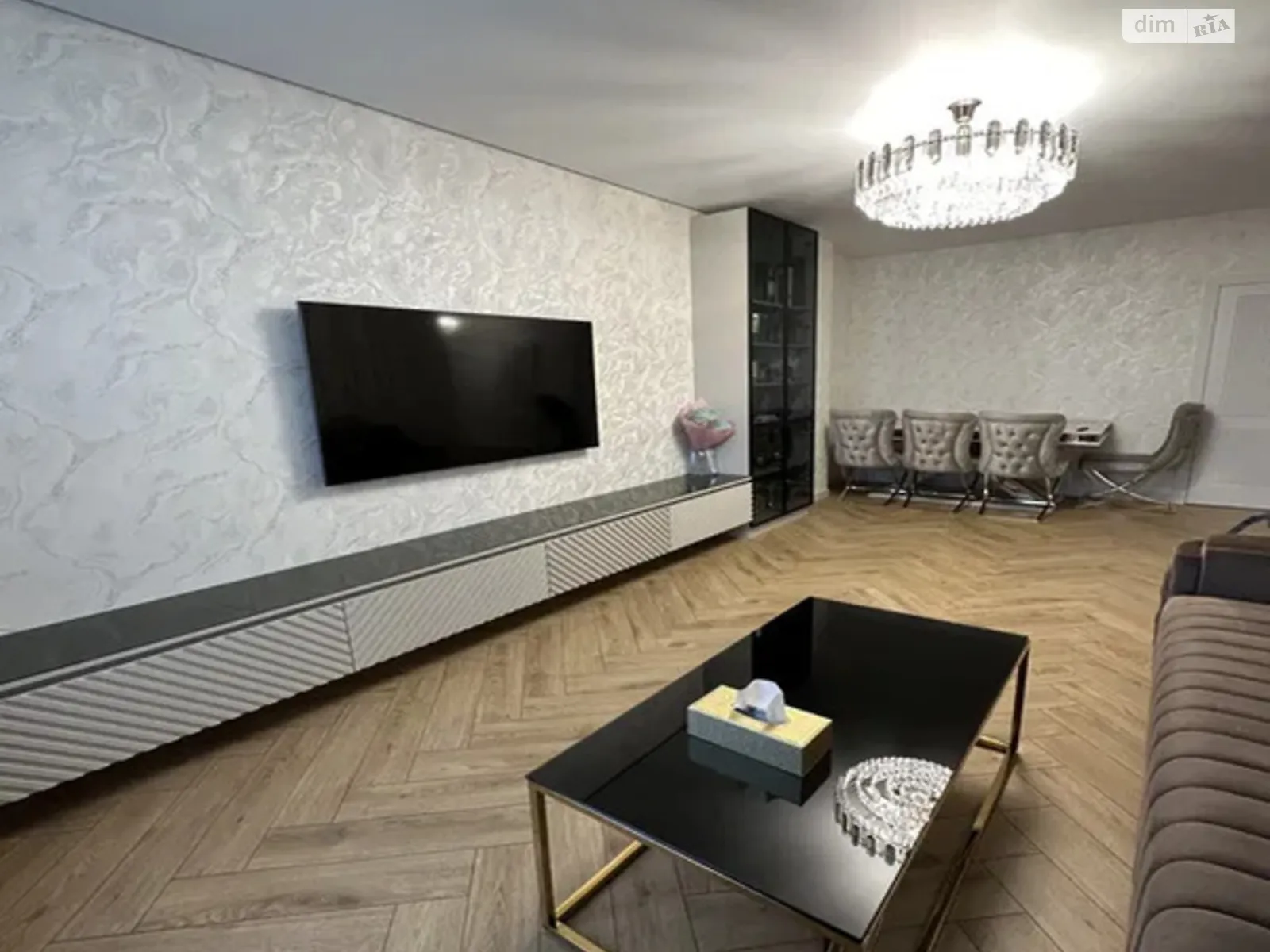 Продается 3-комнатная квартира 82 кв. м в Одессе, ул. Балковская