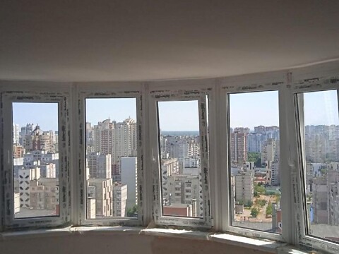 Продается 2-комнатная квартира 52 кв. м в Киеве, ул. Анны Ахматовой
