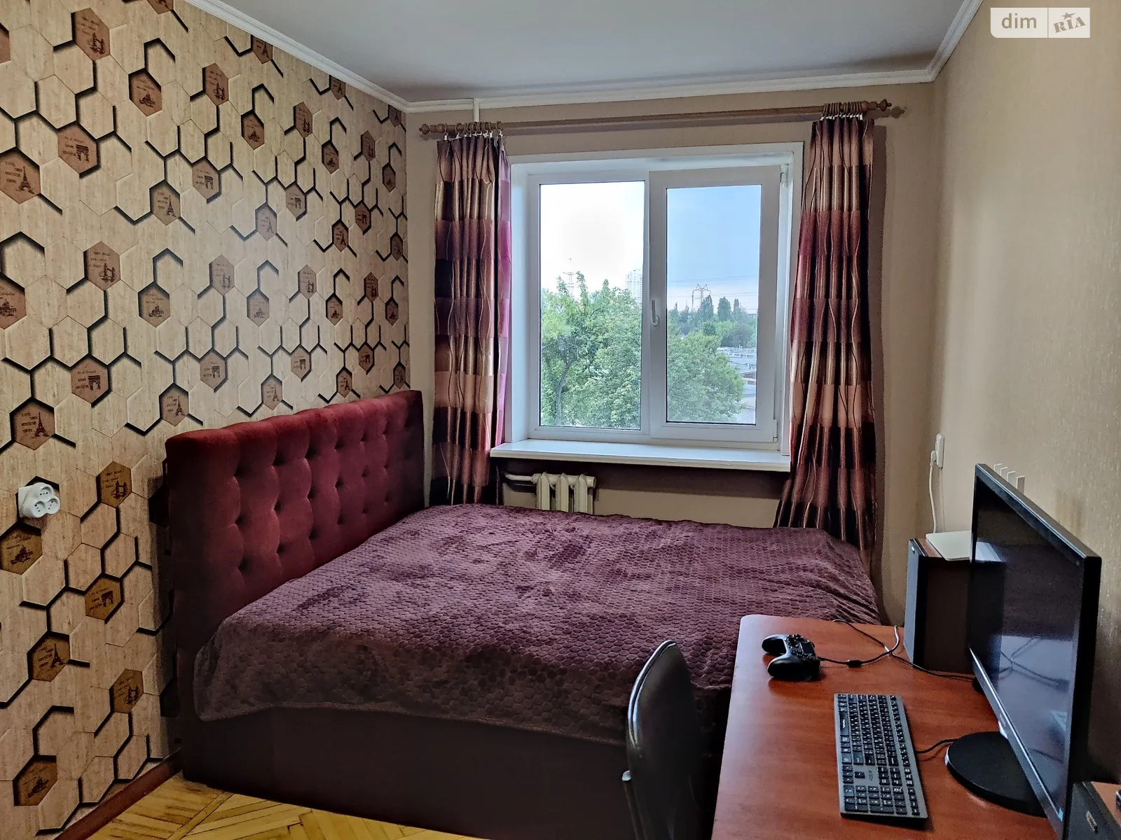 Продается 3-комнатная квартира 58 кв. м в Харькове, цена: 35000 $