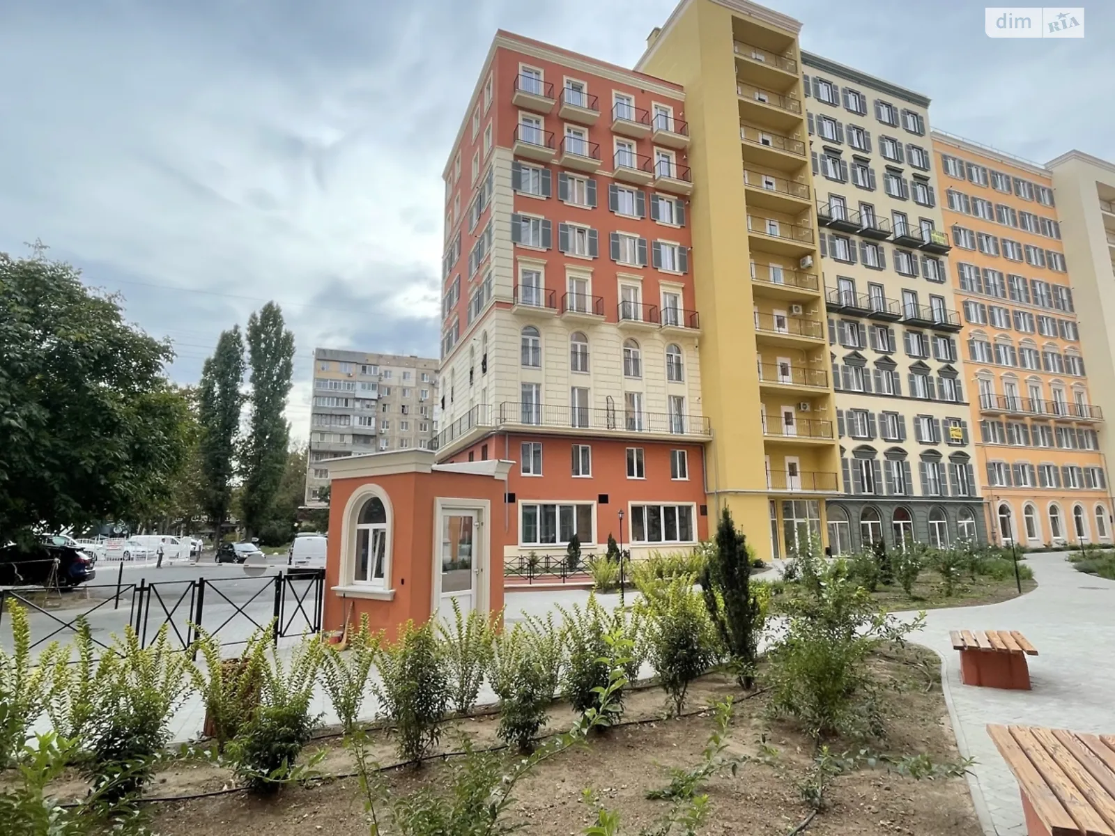 Продается 3-комнатная квартира 87 кв. м в Одессе, ул. Инглези - фото 1