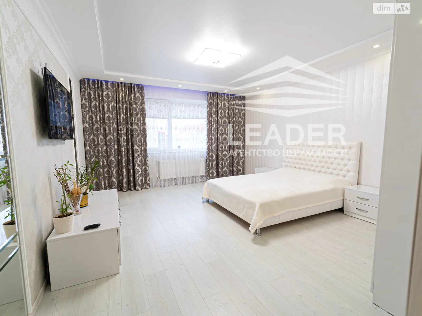 Продается 2-комнатная квартира 65 кв. м в Виннице, ул. Анатолия Бортняка - фото 1
