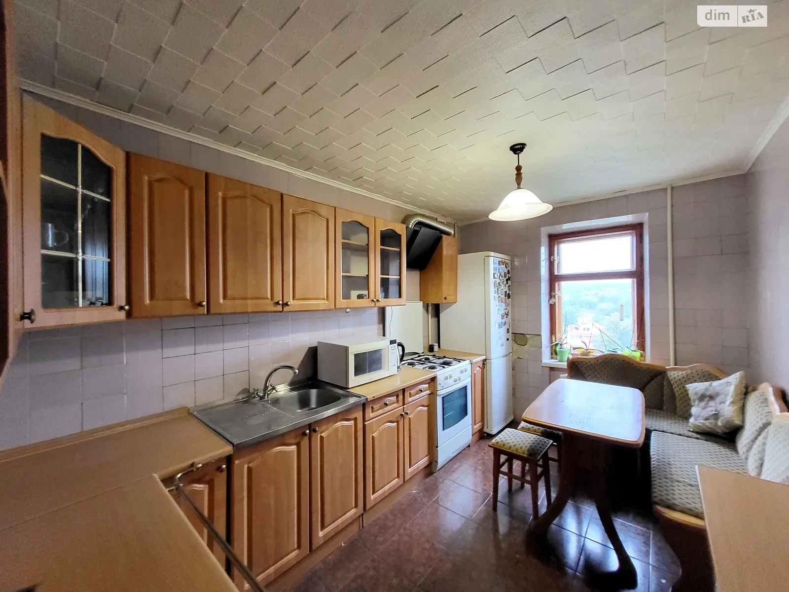 Продается 4-комнатная квартира 80 кв. м в Виннице, Хмельницкое шоссе