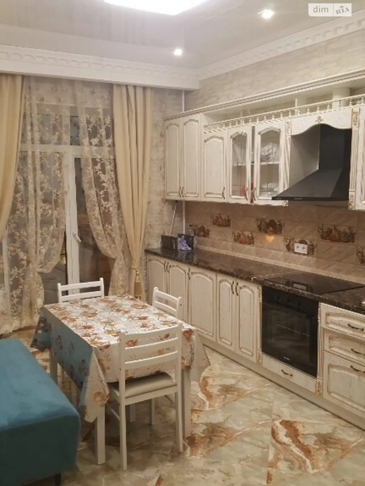 Продается 1-комнатная квартира 42 кв. м в Одессе, Фонтанская дор., 58