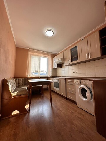 Продается 1-комнатная квартира 33 кв. м в Черновцах, цена: 43500 $