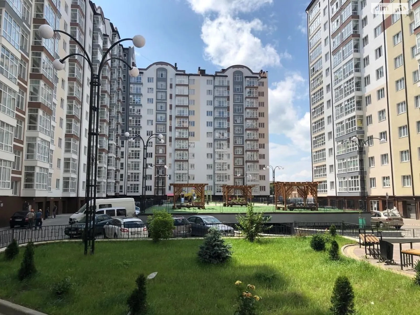 Продается 2-комнатная квартира 58.5 кв. м в Ивано-Франковске, цена: 48000 $