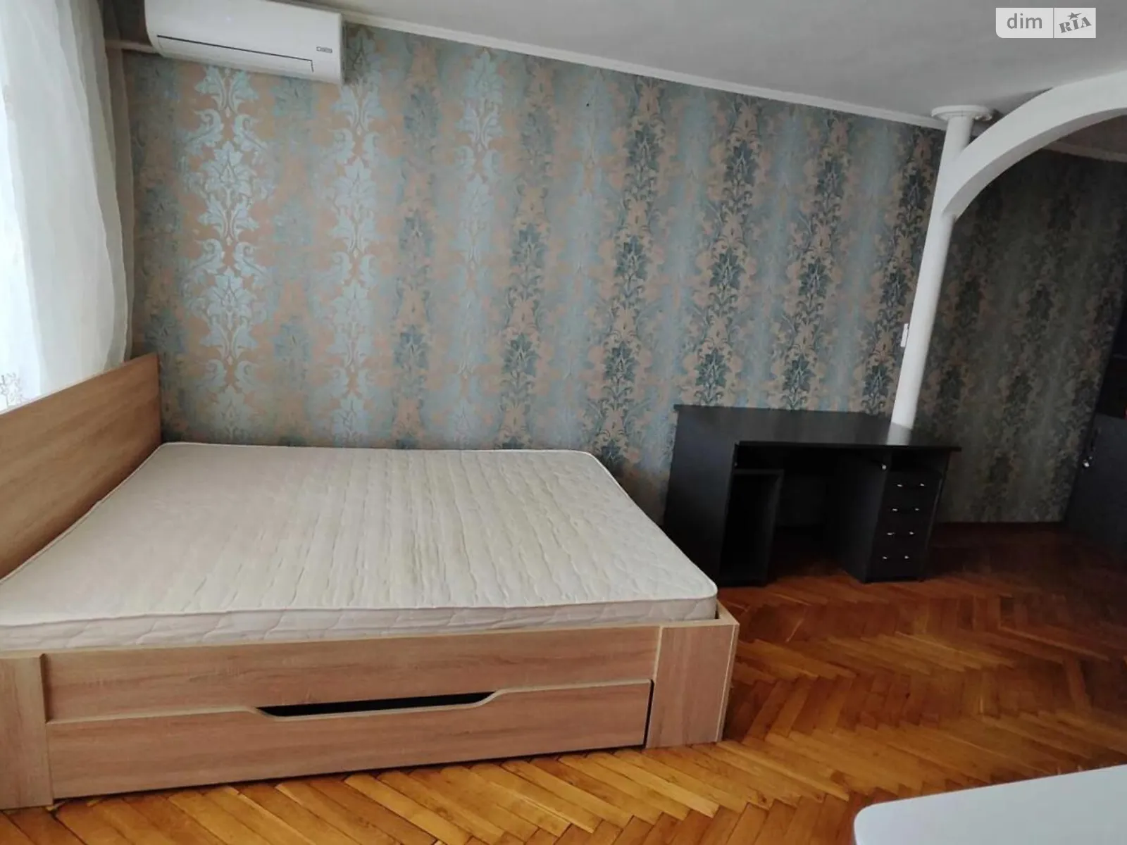 Продается 1-комнатная квартира 28 кв. м в Киеве, цена: 37000 $