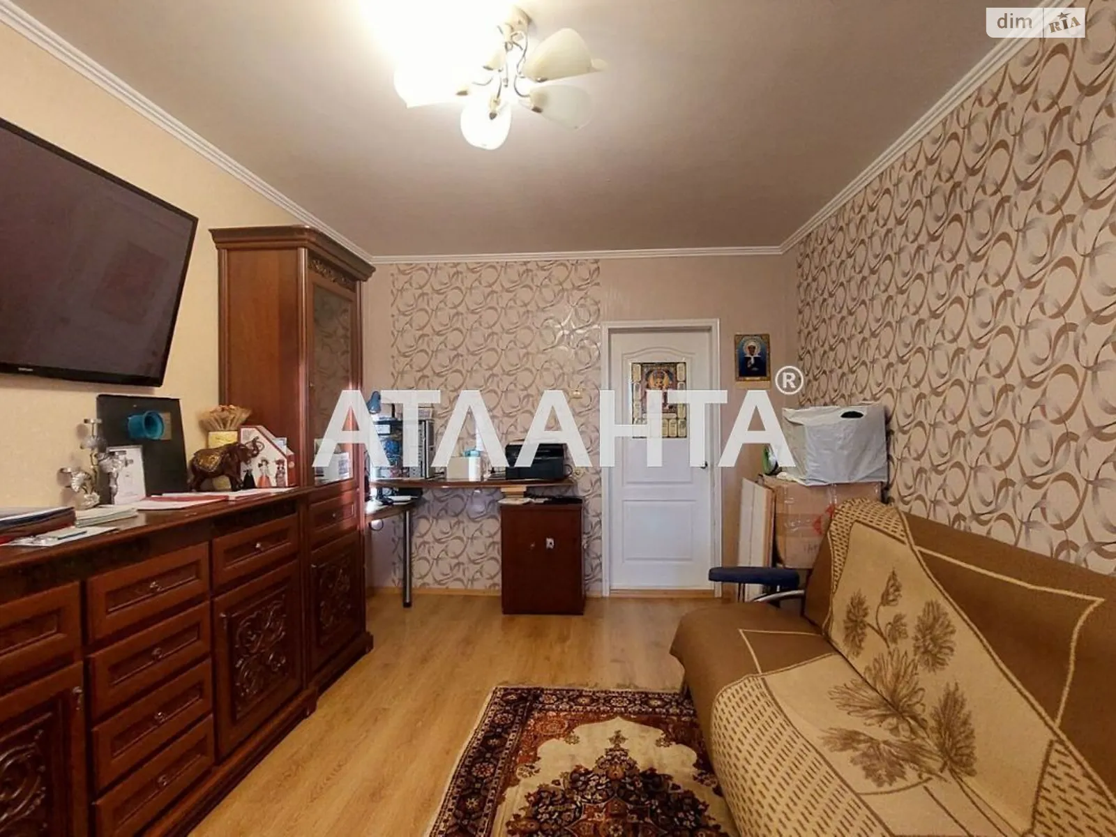 Продается 3-комнатная квартира 68 кв. м в Одессе, просп. Добровольского