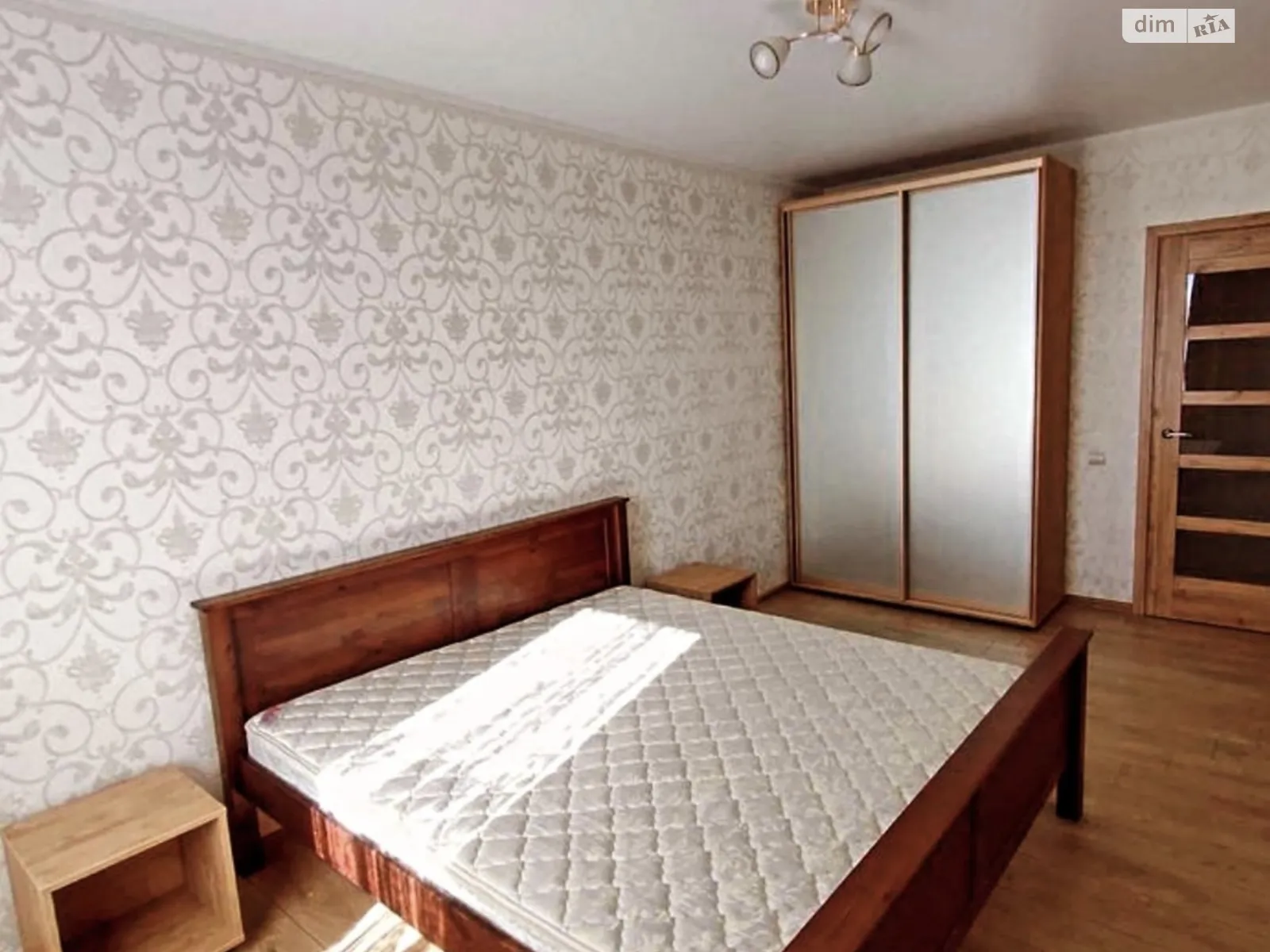 Сдается в аренду 2-комнатная квартира 60 кв. м в Днепре, ул. Хмельницкого Богдана