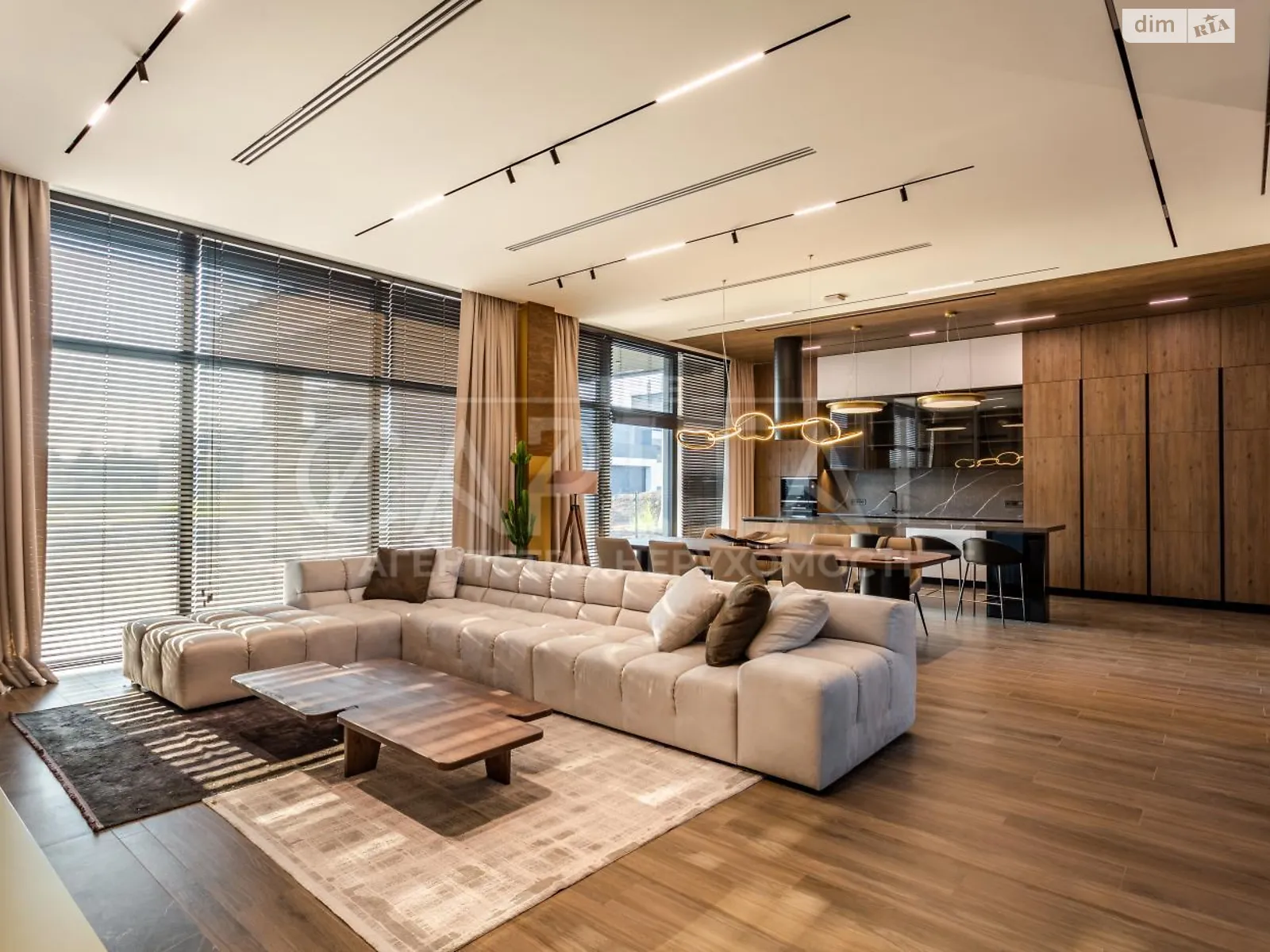 Продается дом на 2 этажа 328 кв. м с мебелью, цена: 1700000 $