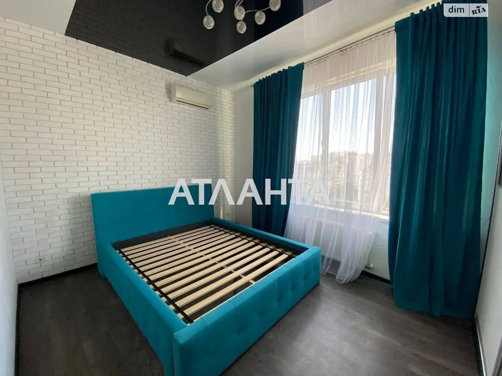 Продается 2-комнатная квартира 72 кв. м в Одессе, ул. Малая Арнаутская