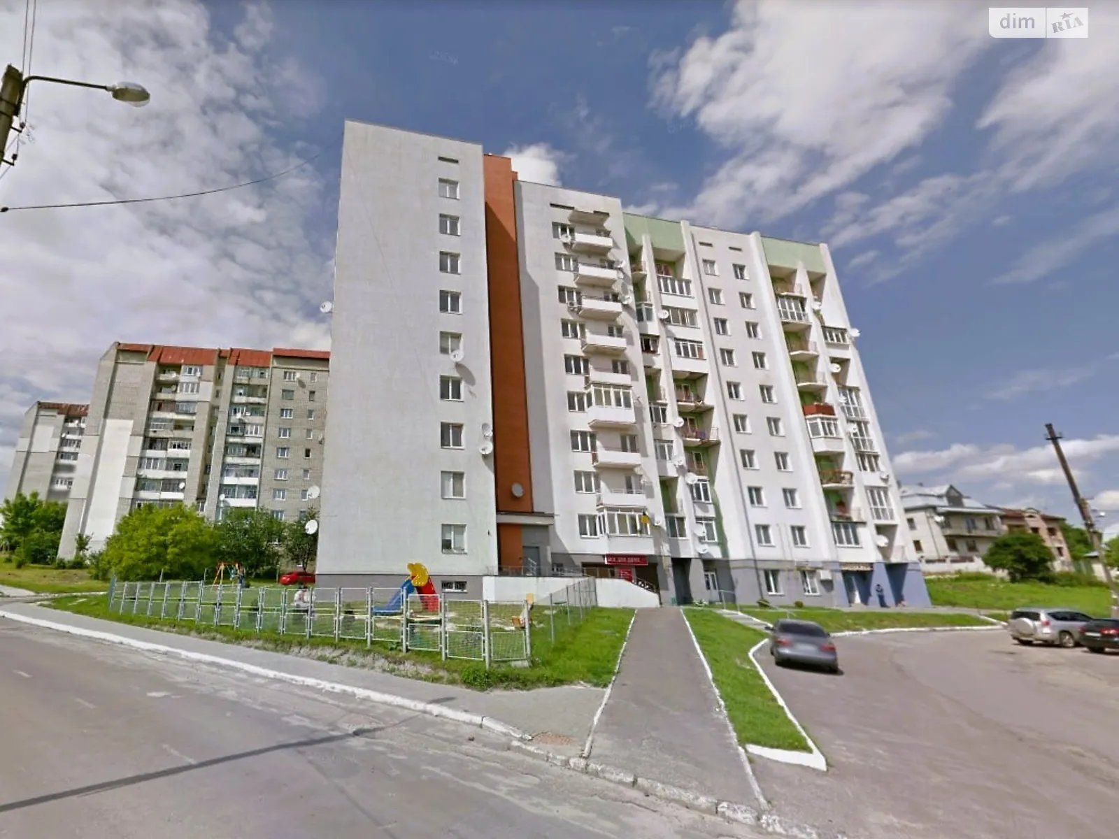 Продается 3-комнатная квартира 92.7 кв. м в Львове, ул. Расточье, 168