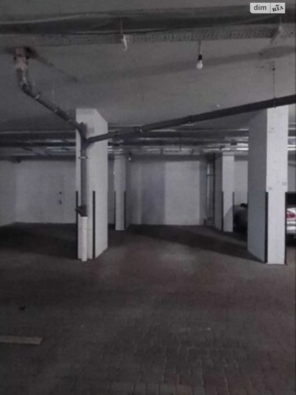 Продается подземный паркинг под легковое авто на 16.3 кв. м - фото 2