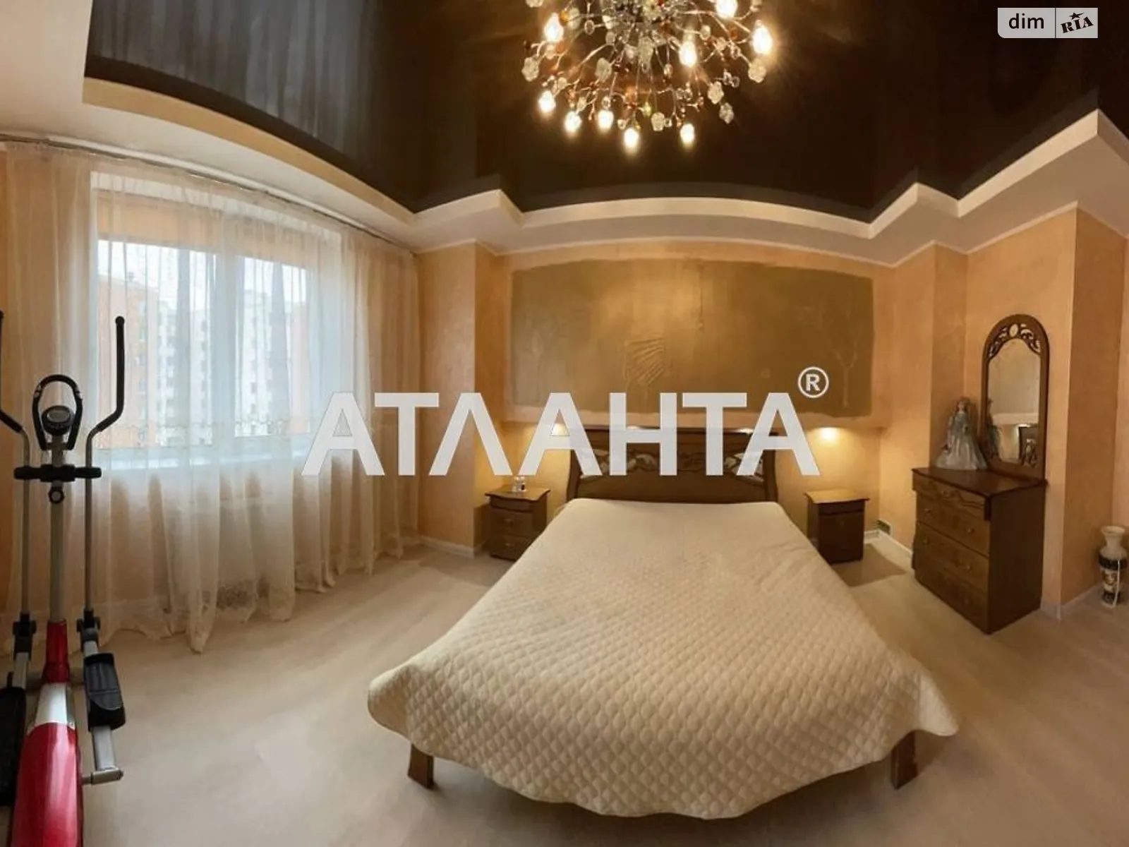Продается 2-комнатная квартира 71.7 кв. м в Одессе, мас. Радужный, 6 - фото 1