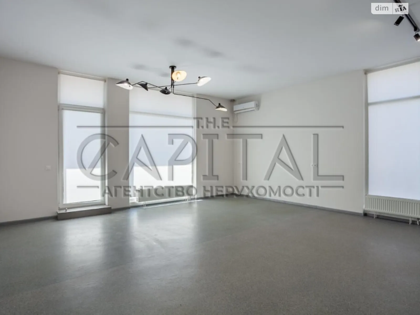 Сдается в аренду офис 63 кв. м в бизнес-центре, цена: 750 $ - фото 1