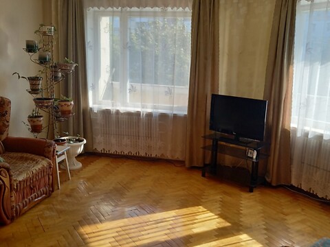 Продается 3-комнатная квартира 74 кв. м в Тернополе, ул. 15-го Апреля