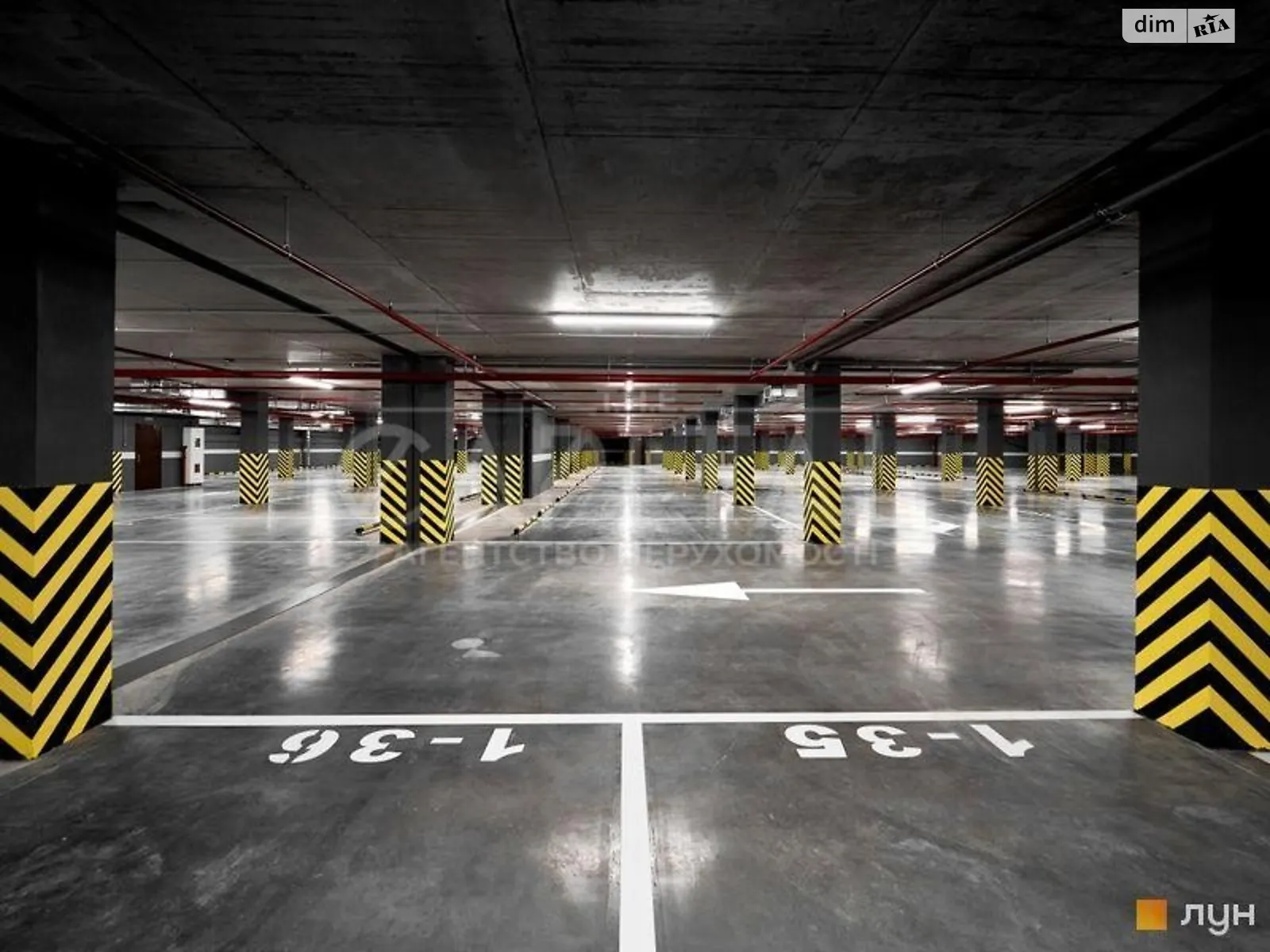 Продается подземный паркинг под легковое авто на 20 кв. м, цена: 27000 $ - фото 1