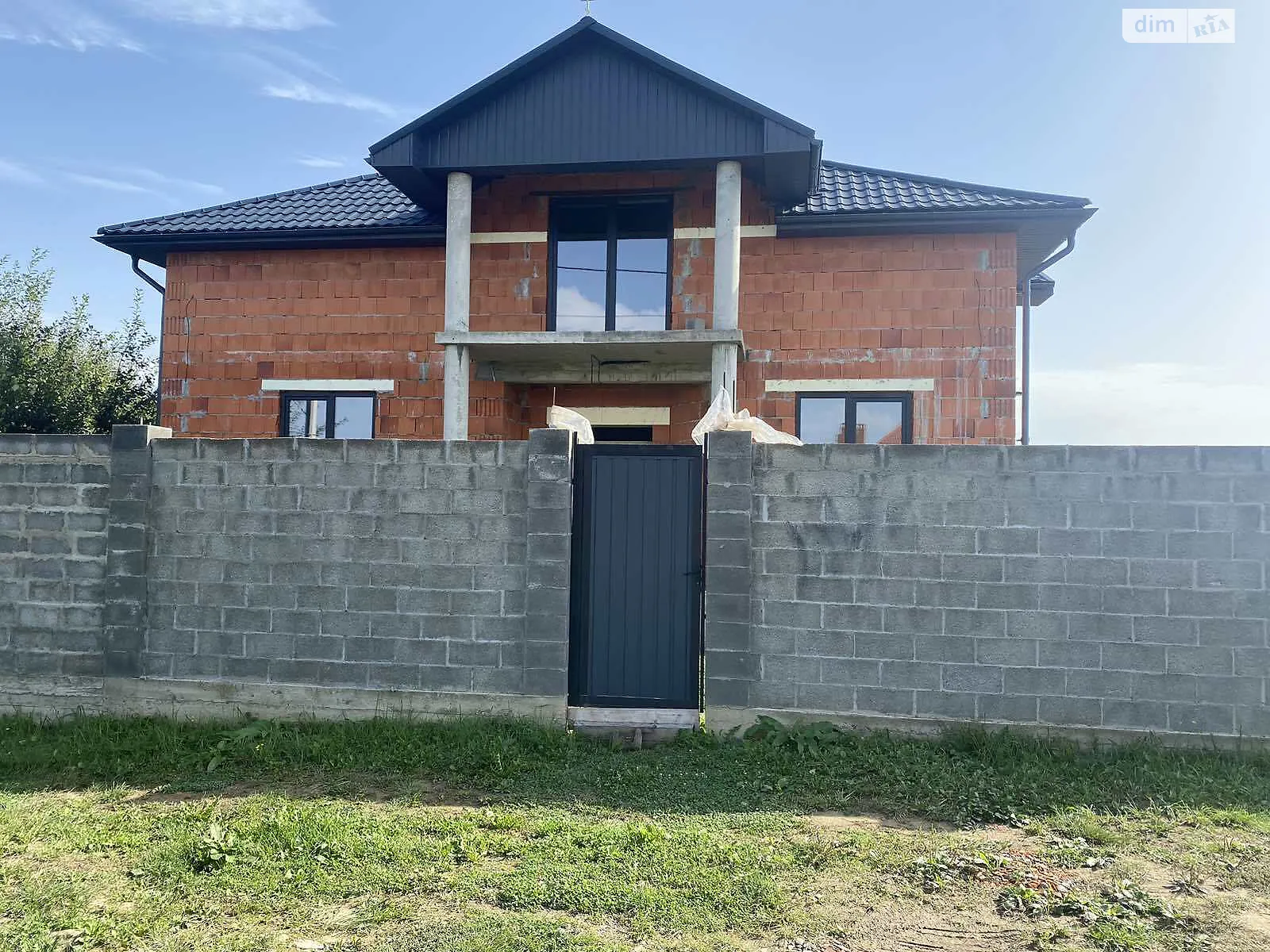 Продается дом на 2 этажа 244 кв. м с террасой, цена: 175000 $ - фото 1