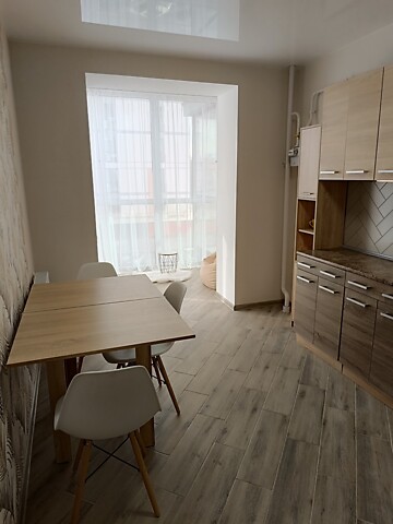 Сдается в аренду 1-комнатная квартира 44 кв. м в Луцке, цена: 14500 грн