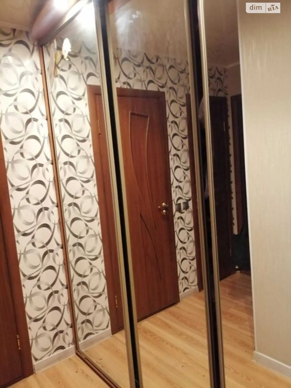 2-комнатная квартира 70 кв. м в Запорожье, ул. Железнодорожная