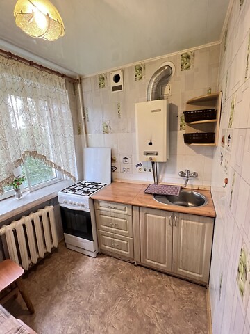 Сдается в аренду 3-комнатная квартира 50 кв. м в Кропивницком, ул. Соборная